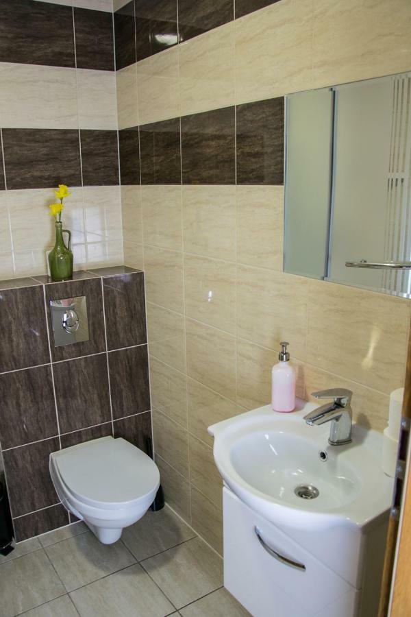 Pokoje Staromiejski Uniejów Exterior foto